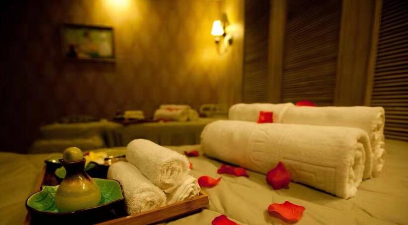 深圳盐田高端水疗spa会馆就这样带着清风月静抚慰了光阴悲喜